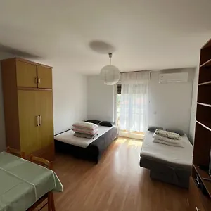 Niko Apartamento Pula