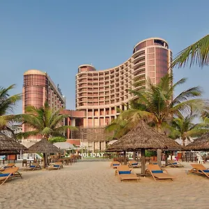 https://holiday-beach-hotel-resort.hotelsofhoian.com